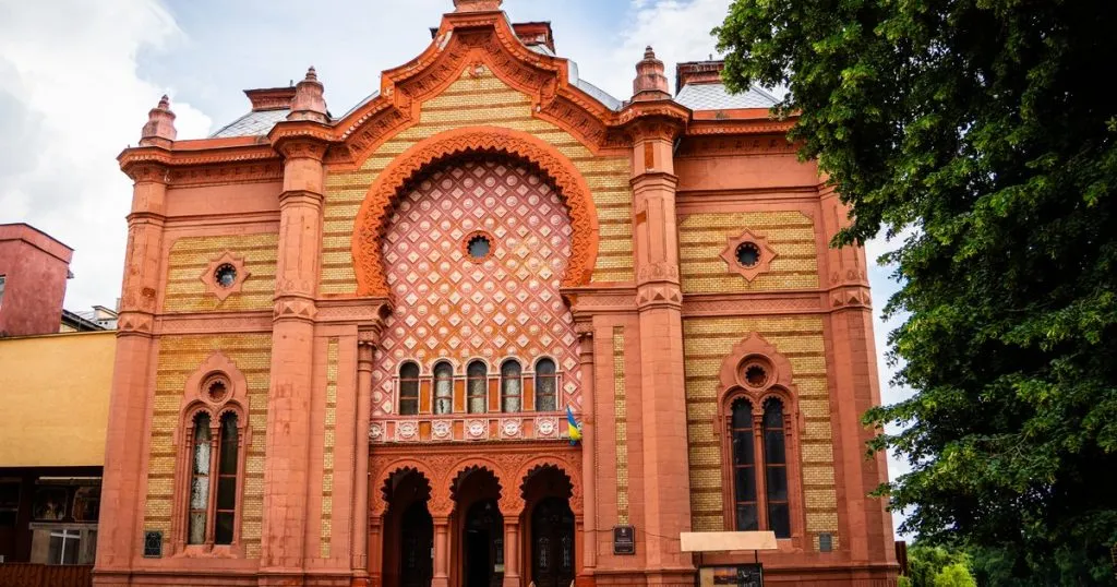 Історія однієї будівлі: від синагоги до філармонії