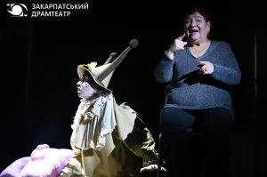 У Закарпатському драмтеатрі відбувся інклюзивний показ вистави