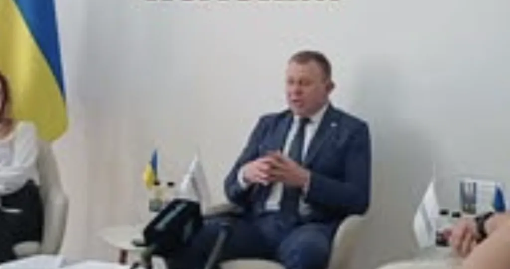 Жорстоке поводження в Ужгородському ТЦК: затриманого прикували до драбини Жорстоке поводження в Ужгородському ТЦК: затриманого прикували до драбини