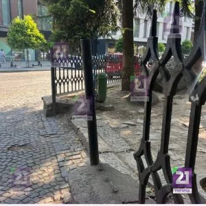 Ужгородський альпінарій втратив ще частину огорожі: причини невідомі