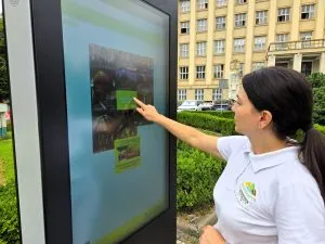 Ужгород отримав інноваційний туристичний інфо‑стенд з англійським перекладом