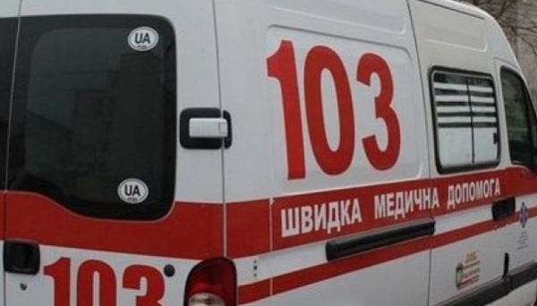 Ужгород: чоловік травмувався внаслідок падіння з вікна ТЦК