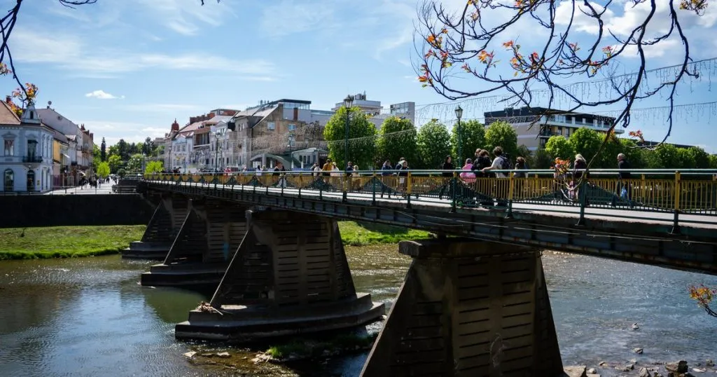 Капітальний ремонт пішохідного мосту в Ужгороді розпочнеться у вересні
