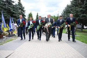 Ужгородська спільнота віддала дань памяті загиблим захисникам України та учасникам угорської революції