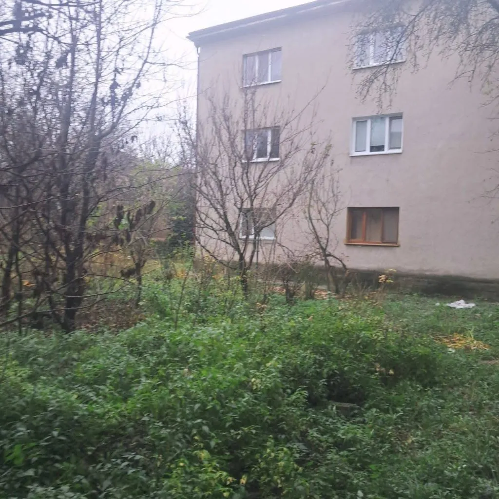 Ужгородські мешканці вибороли свої права на прибудинкову територію Ужгородські мешканці вибороли свої права на прибудинкову територію