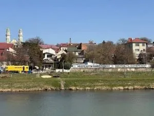 В Ужгороді громада піднімається проти забудови Ботанічної набережної: рішення виносять на сесію міськради