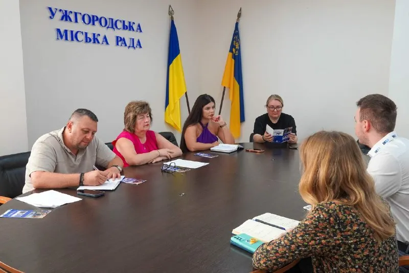 Ужгородська міськрада обговорила питання безпеки гуманітарної допомоги з представниками INSO