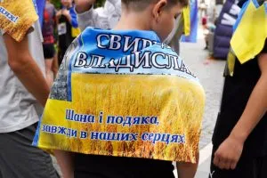 В Ужгороді відбувся патріотичний забіг «Шаную воїнів, біжу за Героїв України»