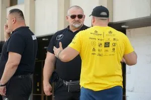 Український чемпіон стронгмену Василь Вірастюк став почесним гостем турніру для ветеранів війни в Ужгороді