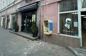 В Ужгороді на вулиці Корзо стався обвал частини будівлі