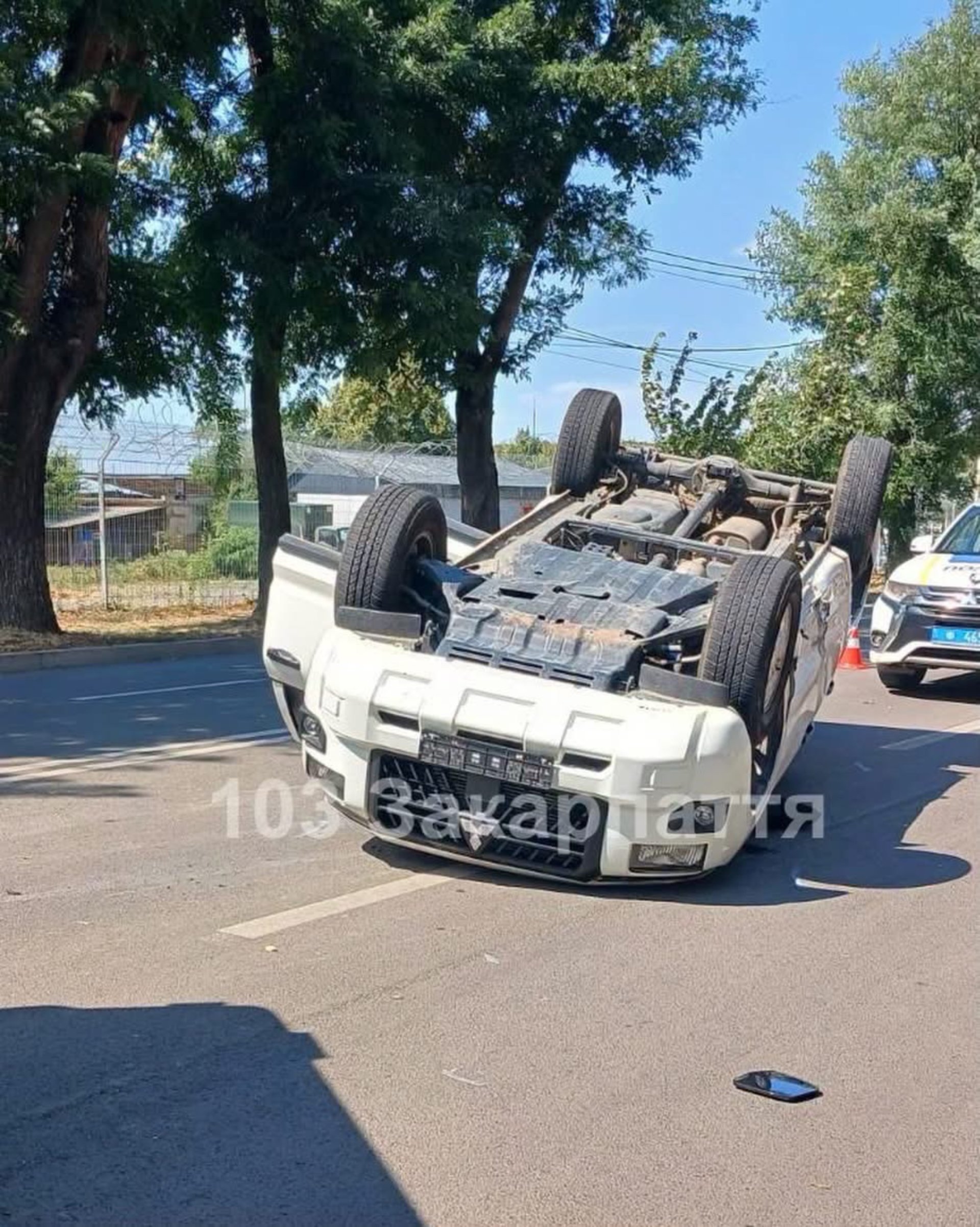 ДТП на вулиці Собранецькій: один з автомобілів перекинувся на дах