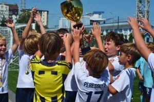 Юнi футболісти ФК «Ужгород‑білі» підкорили вершину всеукраїнського турніру пам’яті Володимира Пінковського