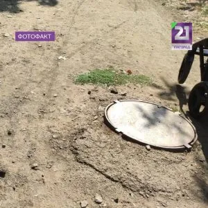 Критичний стан тротуарів в Ужгороді: містяни б’ють на сполох