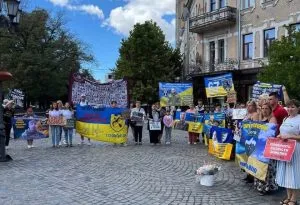 В Ужгороді провели чергову акцію на підтримку військовополонених