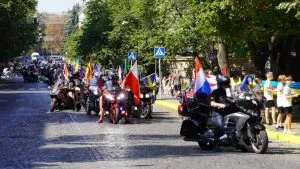 Міжнародний мотофестиваль Gold Wing Ukraine в Ужгороді: мотоколона з різних країн проїде центром міста (АНОНС)