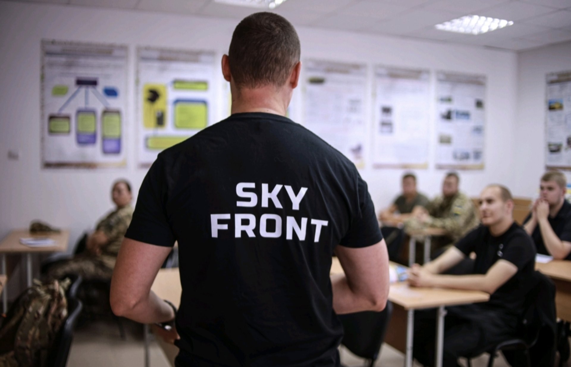 Інструктори з БпЛА поділилися бойовим досвідом зі студентами Ужгородського університету