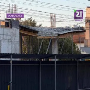 На вулиці Швабській обвалилося бетонне перекриття будівлі
