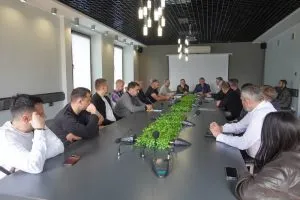 Безпека на будівництвах: в Ужгороді обговорили трагічні інциденти на майданчиках